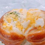 焼きたてパン - 料理写真:ハムエッグ