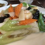 RORAN - 季節の野菜と海鮮の炒め物
                        ボリュームには欠けるけど旨し！