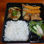 Wachu Dining Bukitto - 中華弁当(980円)：ご飯たっぷり過ぎ