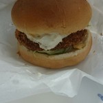 RED KING BURGER - えびバーガー単品で850円
            