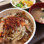 すき家 - ・しび辛もやし牛丼＋サラダセット