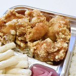 Hoka Hoka Bento Busshozanten - からあげ