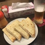 Indian Singh - チーズベーコンナンとビール1000円