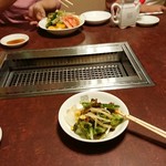 朝鮮飯店 - 取り分けました。