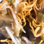 Banrai - 麺は揚げたて細麺でカリカリ