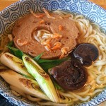 英芙蓉 - 揚げ麩うどん（アップ）