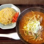 さんのへ屋 - 火鍋ラーメン(2辛)+ミニチャーハン