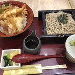 Kazoku An Ario Kitasuna Ten - 2018/11/10 ディナーで利用。
                        天丼セット(そば)(950円＋税)
                        