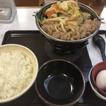 すき家 - 牛すき鍋定食 780円   ライス大盛 30円  牛すき肉2倍盛 200円