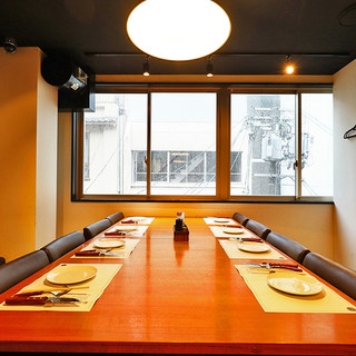 [Can be reserved use] For groups of 12 or more, the 2nd and 3rd floors are completely private rooms.