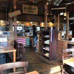 Western Shime Ten - 店内をパシャ カントリー風です
                        平日の１１時５０分