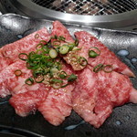 本格焼肉 清香園 - これが1200円のランチのお肉？！とってもきれいでおいしそう！