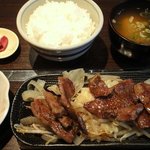 Yaki Yaki Teppan Haruta Itami Ten - 焼肉ランチ ￥700