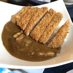 源喜屋 - 白金豚肩ロースカツカレー　￥850：カツは薄いけど大きい。ザクザクです。