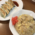 味の時計台 - チャーハン  餃子5個