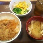 Sukiya Akita Higashi Ten - 豚丼（並）+サラダセット　380円+150円