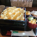 あざみ野 - 手打ちうどん大盛 ２枚で来ました