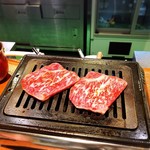 牛肉商 牛旬 三郎 - 