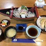 寿し魚処・網代 - これが実際の料理
ランチにしては少し贅沢