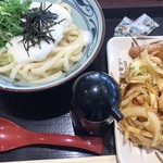 Marugame Seimen Hiruzuoku Tokushige Gardenzu Ten - とろろ醤油ぶっかけ  野菜かき揚げ  いなり