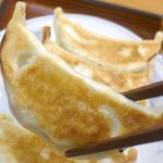 Gyoza no Manshu Hanno Ekimae Ten - 焼き餃子は皮厚めで焼き面パリッ！