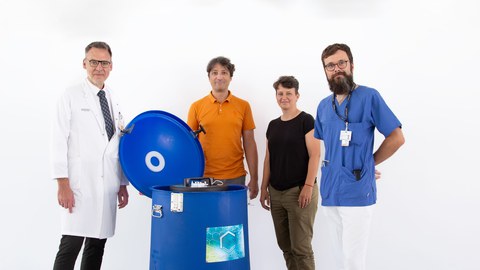 V.l.n.r.: Prof. Mario Rüdiger, Dr. Daniel Freund, Nadine Münch, Dr. Marius A. Möbius. 