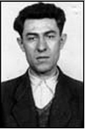 Identifikační fotografie, vyhotovená po zadržení v říjnu 1949.