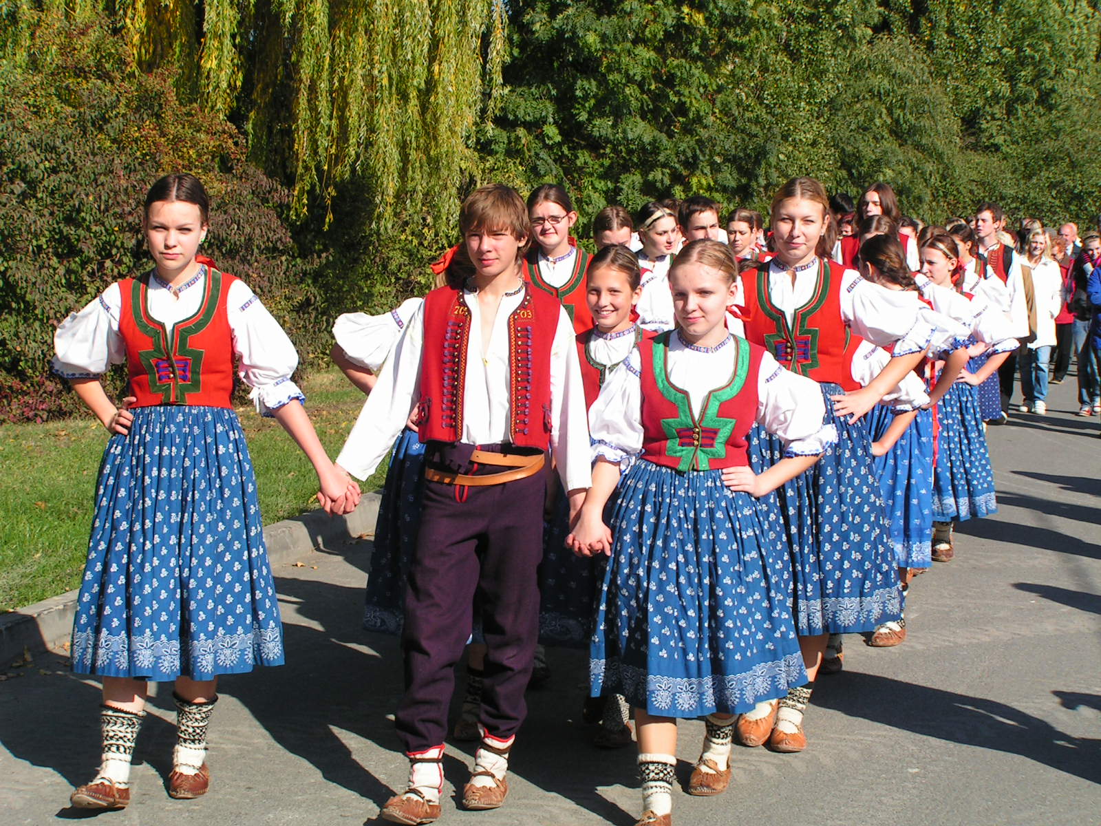 nuntempa folklora dancgrupo el najbara Moravio