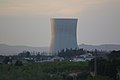 Vista de la torre de refrigeración de la central nuclear de Ascó (25 Marzo 2006)