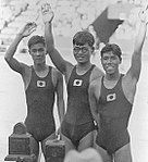 Drei Medaillen für Japan 1932 (v. l. n. r.): Kentaro Kawatsu (Bronze), Toshio Irie (Silber) und Masaji Kiyokawa (Gold)