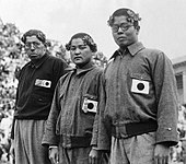 Siegerehrung 1500 m Freistil 1936: Mitte Noboru Terada mit Gold, rechts Shunpei Utō mit Bronze