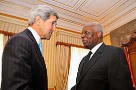 John Kerry & Jose Eduardo dos Santos.jpg