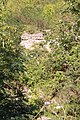 Les piles du pont-siphon dans la vallée.