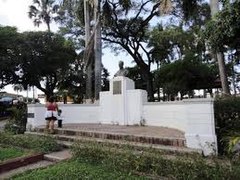 Monumento a Francisco Meléndez – Ahuachapán El Salvador.jpg