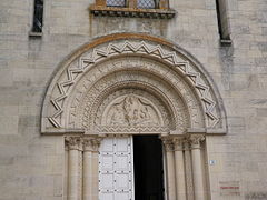 Église Saint-Louis (porche).