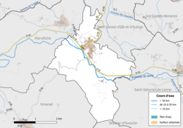 Carte en couleur présentant le réseau hydrographique de la commune