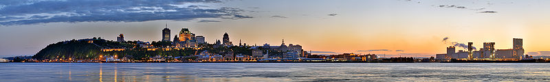 Pemandangan Bandaraya Quebec di Quebec ketika waktu senja.