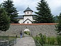 Eingangsportal in der Klostermauer