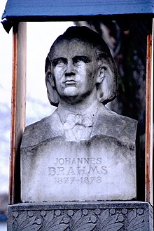 photo : buste de Brahms