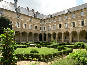 圣索沃尔修道院（法语：Abbaye Saint-Sauveur de Redon）