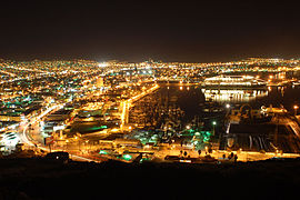 Ensenada bei Nacht