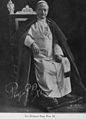 Papa Pio XI indossa il tabarro sopra l'abito piano (1922)