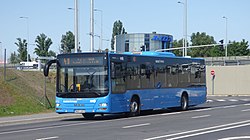 40-es busz a kelenföldi végállomás előtt