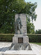 二战烈士纪念碑