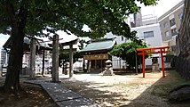 中西宮地嶽神社（右に浦賀神社）