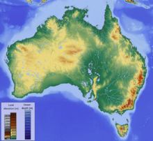 Peta menunjukkan topografi Australia, menunjukkan beberapa ketinggian di barat dan ketinggian yang sangat tinggi di pegunungan di tenggara
