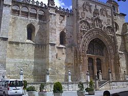 Ilesia de Santa María la Reyal d'Aranda de Duero, a capital d'a Ribera del Duero