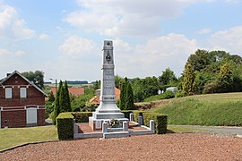 Le monument aux morts.