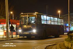 966-os busz a Határ úton
