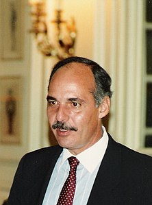 Lic. Alfredo Félix Cristiani Burkard 40.º (1989-1994) 22 de noviembre de 1947 (76 años)